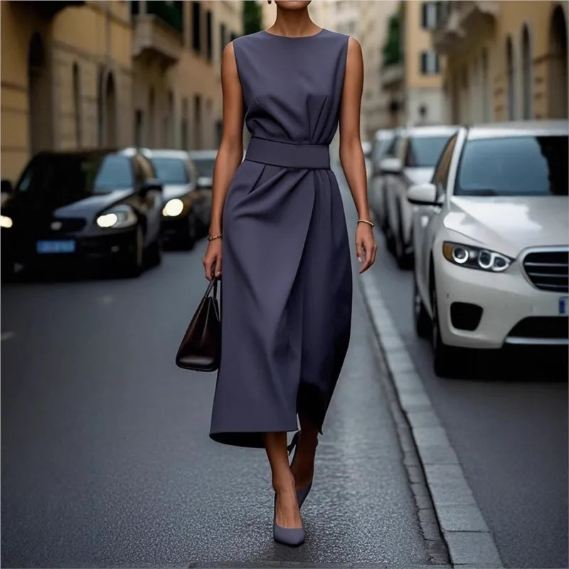 Clarimond | Elegant Round Neck Midi Dress